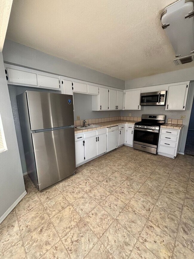 Building Photo - 1613 N Erwin St