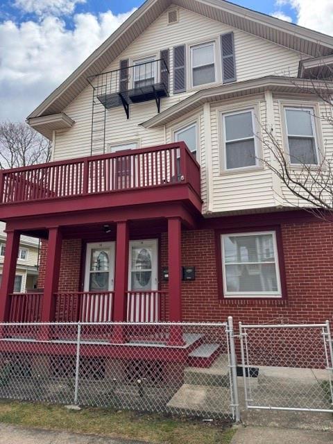 Building Photo - 1-33 Potter St