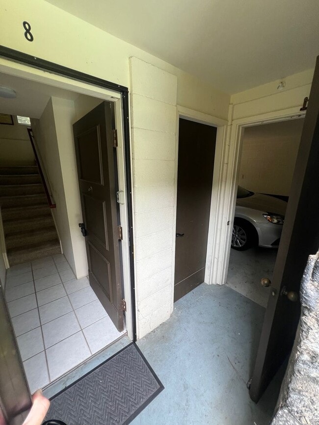 Building Photo - Furnished 1 Bed/2 Bath Condo in Downtown Kona