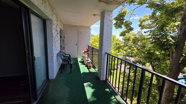 Building Photo - 475 Plum Creek Dr