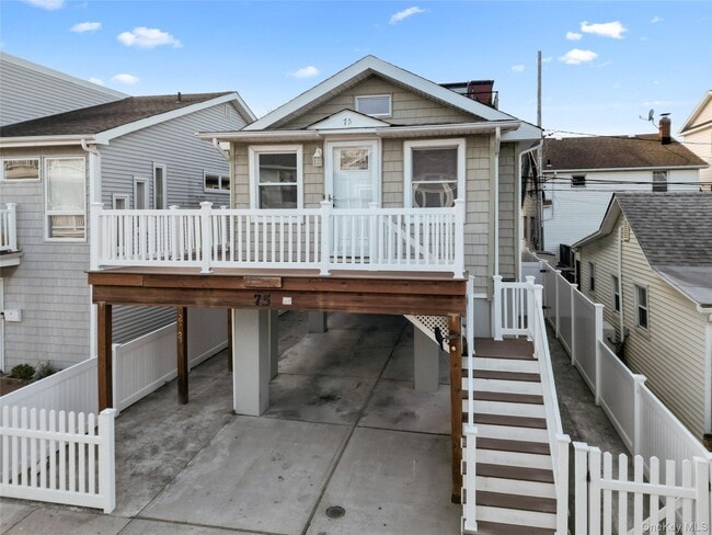 Building Photo - 75 Wisconsin St