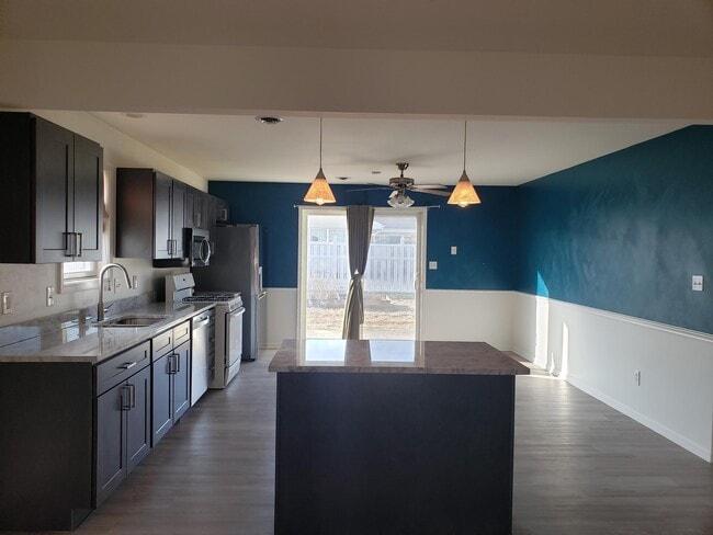 Building Photo - 5809 Phillips Rd