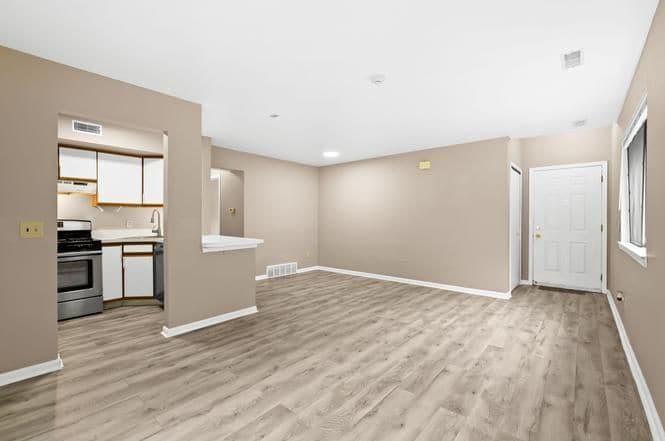 Building Photo - 42453 Lilley Pointe Dr