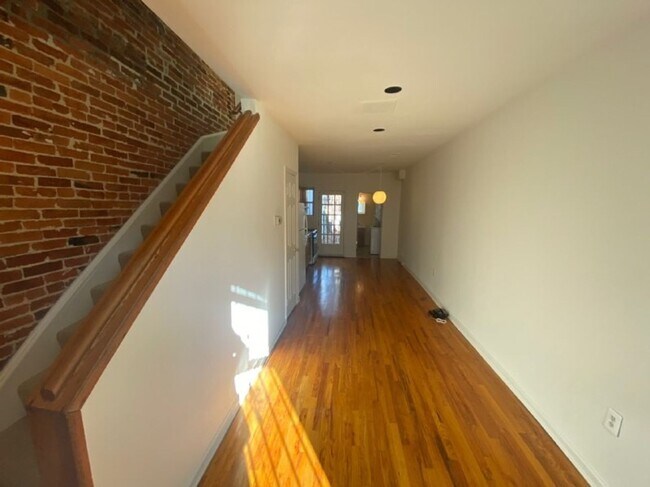 Building Photo - 413 Warner St NW