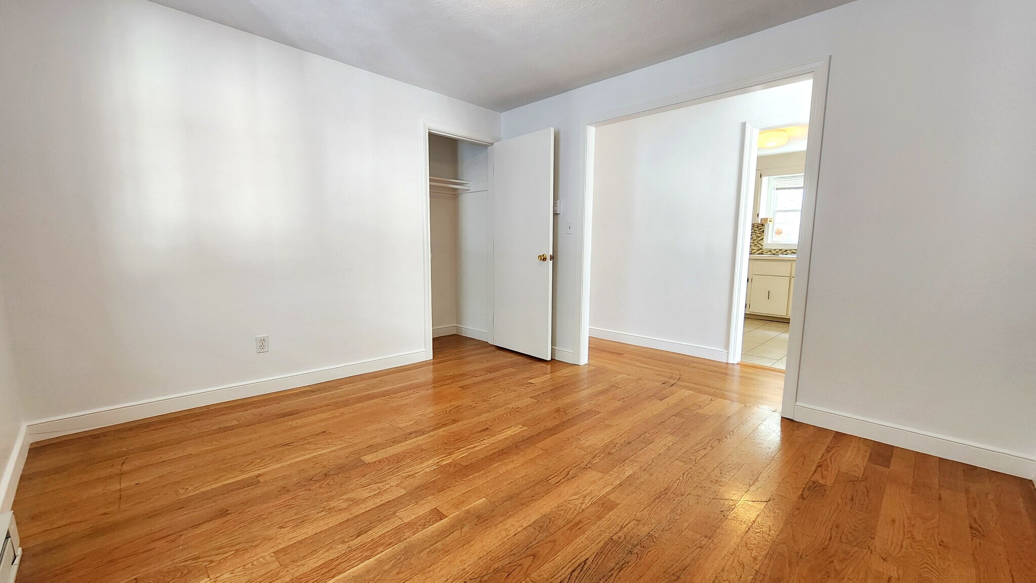 Building Photo - 98 Sylvia St