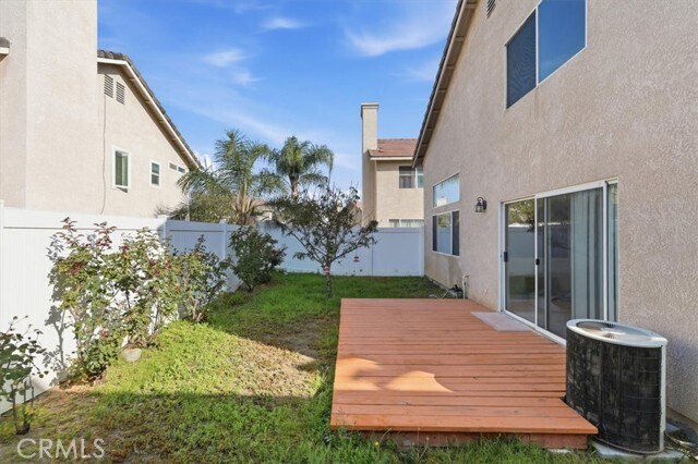 Building Photo - 930 Primrose Ln