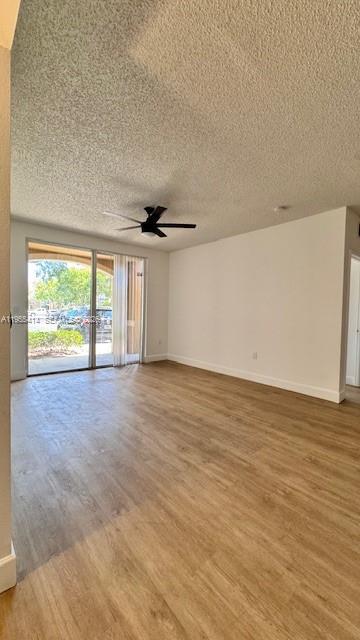 Building Photo - 7930 N Nob Hill Rd