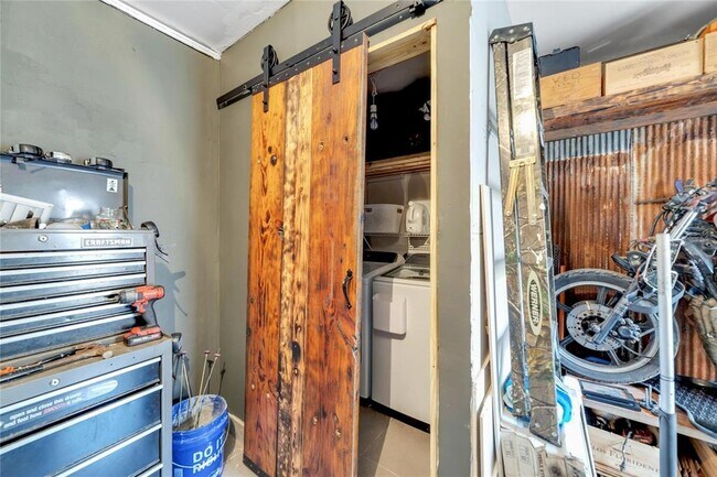 Building Photo - 2138 Timber Ln