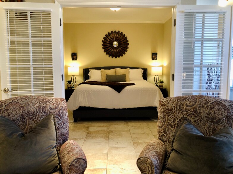 Building Photo - 239 E Fountain Blvd