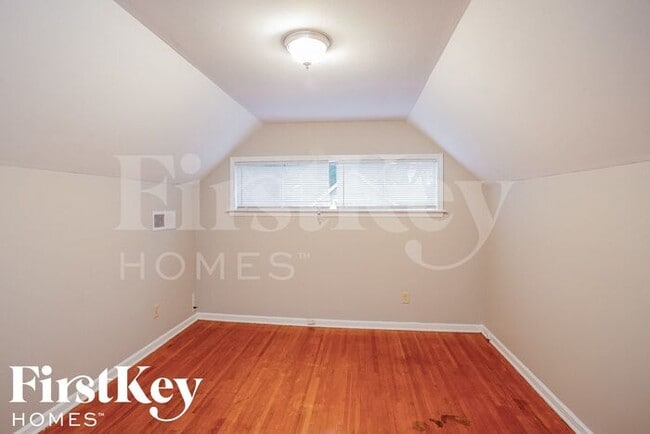 Building Photo - 2021 Tammwood Dr