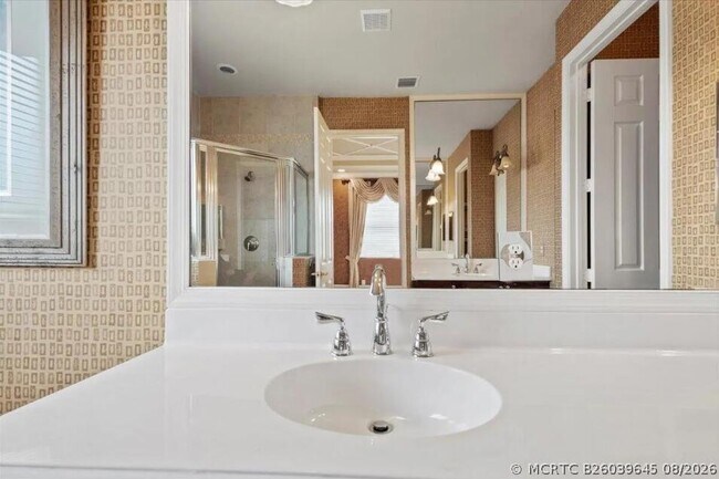 Building Photo - 2335 NW Via Della Ct