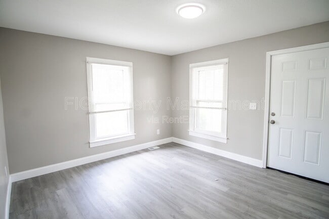 Building Photo - 5804 Old Rutledge Pike