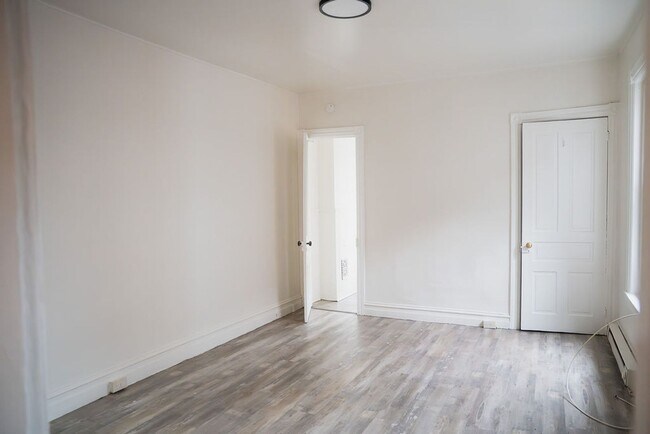 Building Photo - 534 N Law St