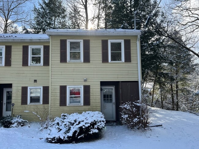 Building Photo - 2 Bedrooms Close to Dartmouth (CURRENTLY U...