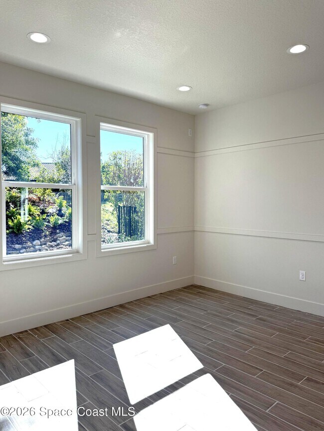 Building Photo - 2821 Edington Dr