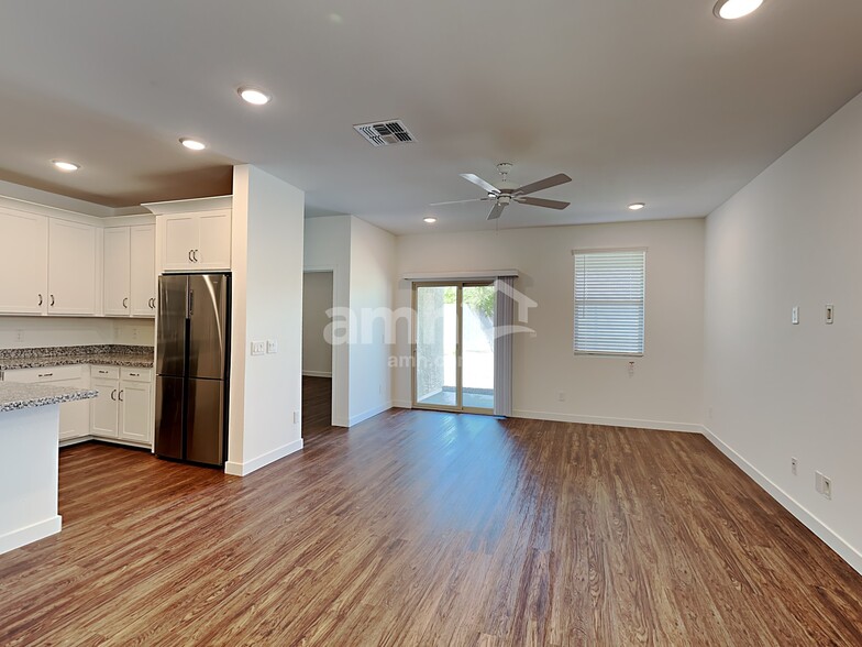 Building Photo - 10518 W Atlantis Wy