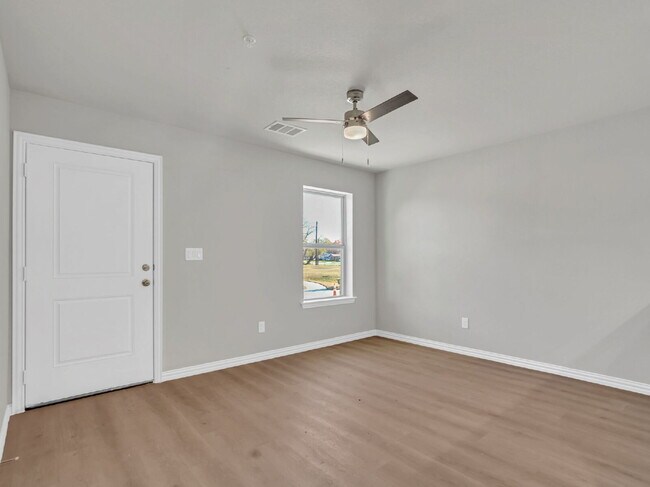 Building Photo - Brand New Fourplex