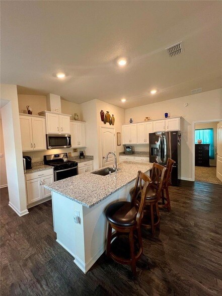 Building Photo - 771 Grand Reserve Dr