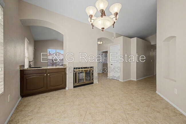 Building Photo - 4106 E Ashurst Dr