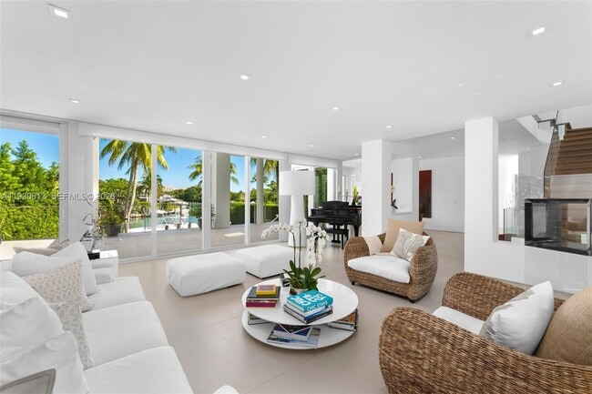 Building Photo - 481 S Mashta Dr