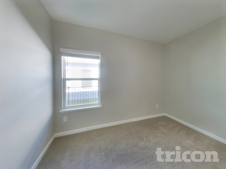 Building Photo - 6585 Longleaf Branch Dr