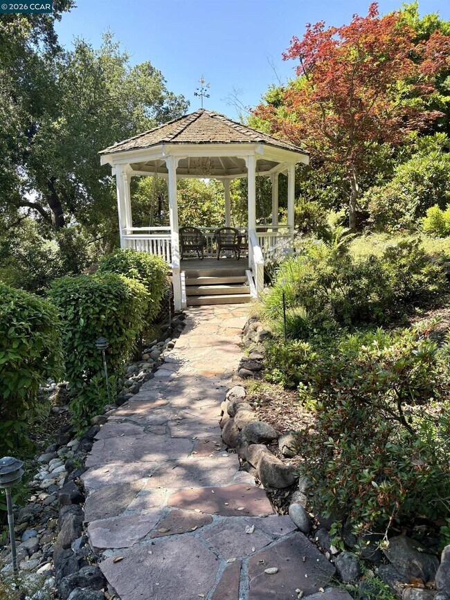 Building Photo - 39 Orinda View Rd