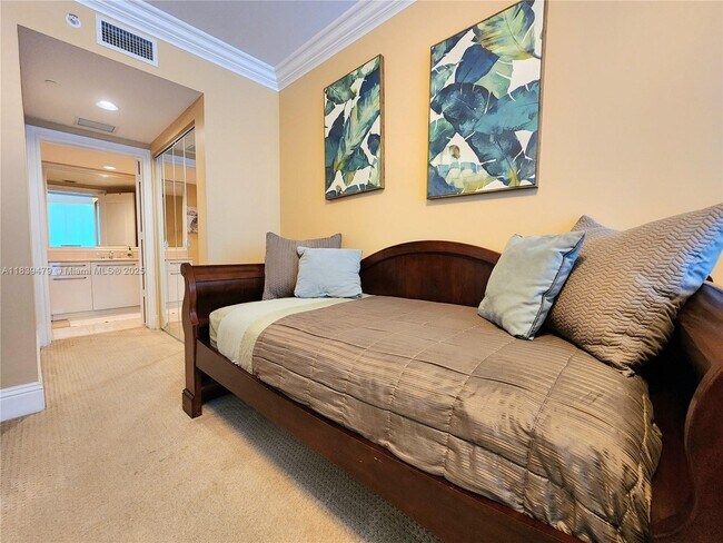 Building Photo - 3101 S Ocean Dr