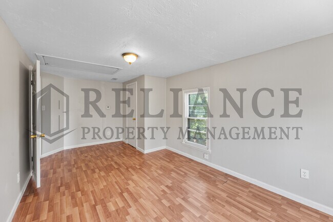 Building Photo - 2237 N Erie St