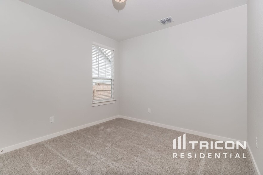 Building Photo - 1637 Palo Verde Wy
