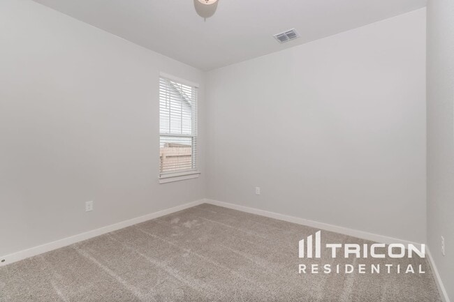 Building Photo - 1601 Mexican Heather Dr