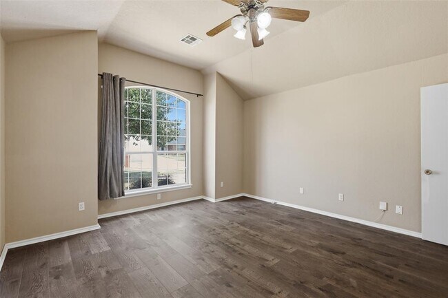 Building Photo - 5904 SE 88th St