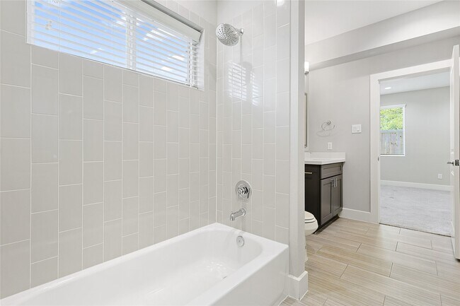 Building Photo - 1222 Upton St