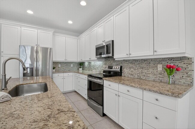 Building Photo - 8101 Ironstone Dr
