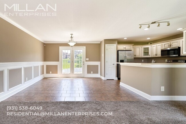 Building Photo - Experience the Best of Country Living with...