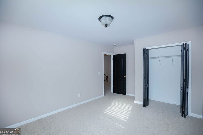 Building Photo - 3380 Gables Ct