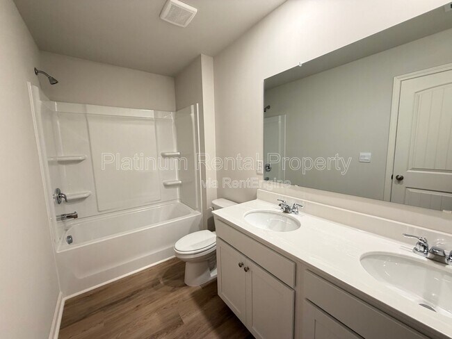 Building Photo - 46 Rustin Rdg