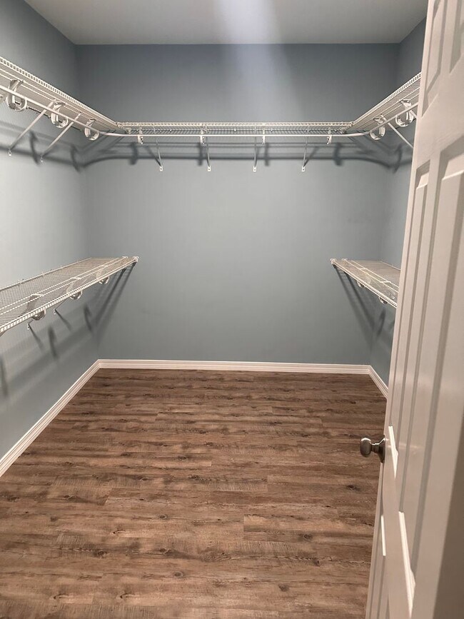 Building Photo - Beautiful 3 Bedroom/ 2 Bath Home