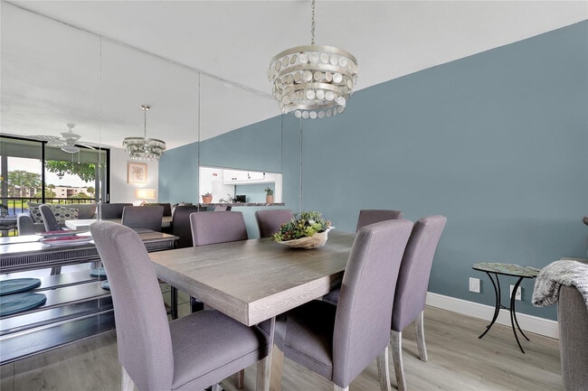 Building Photo - 5250 Las Verdes Cir