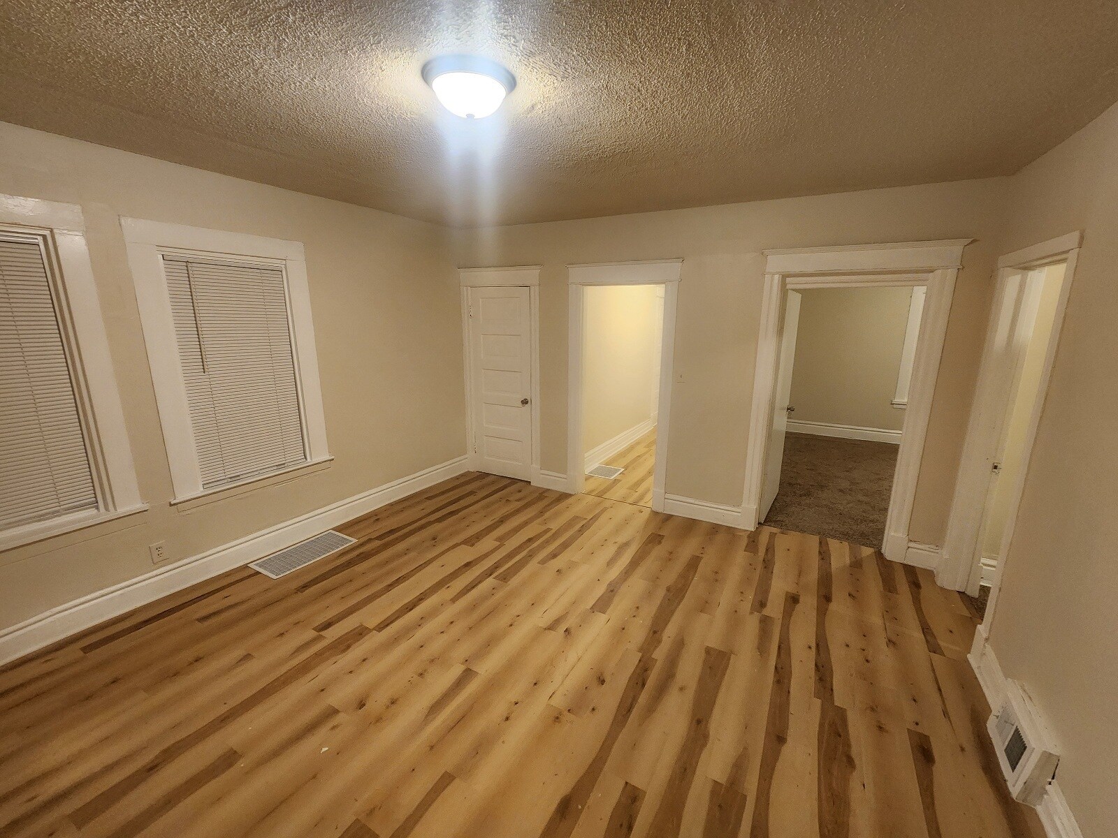 Building Photo - 216 Adams St