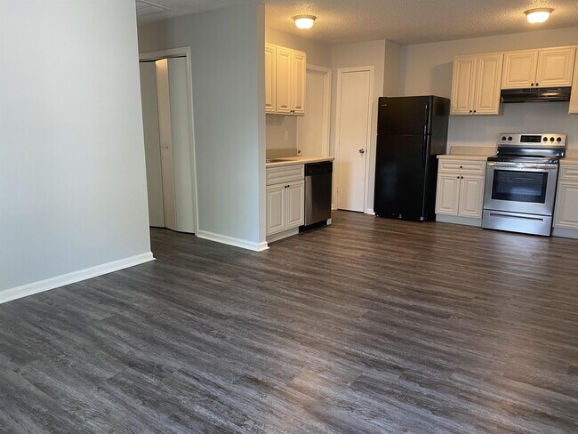 Building Photo - 1251 Sumner Ave