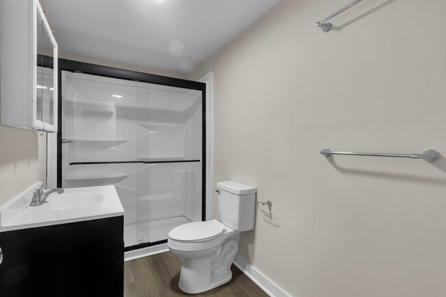 Building Photo - 1226 Cedar St