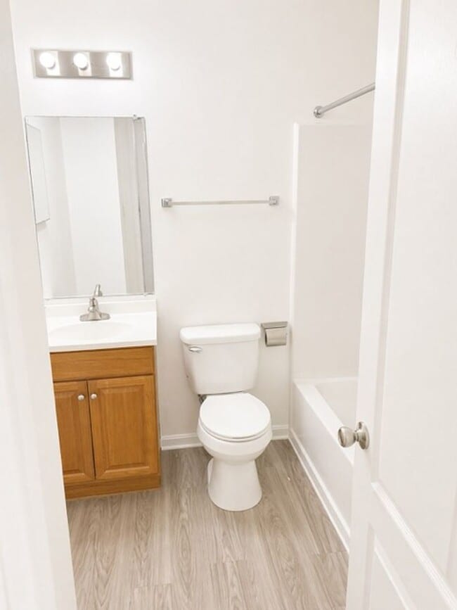 Building Photo - 45264 Woodstown Way