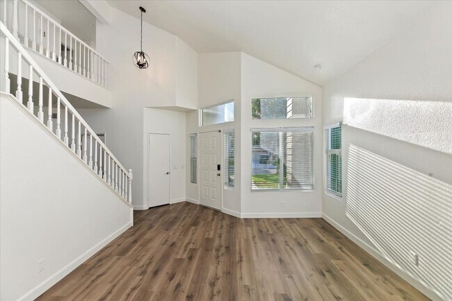 Building Photo - A move-in-ready family home in Riverside’s sought-after Orangecrest neighborhood