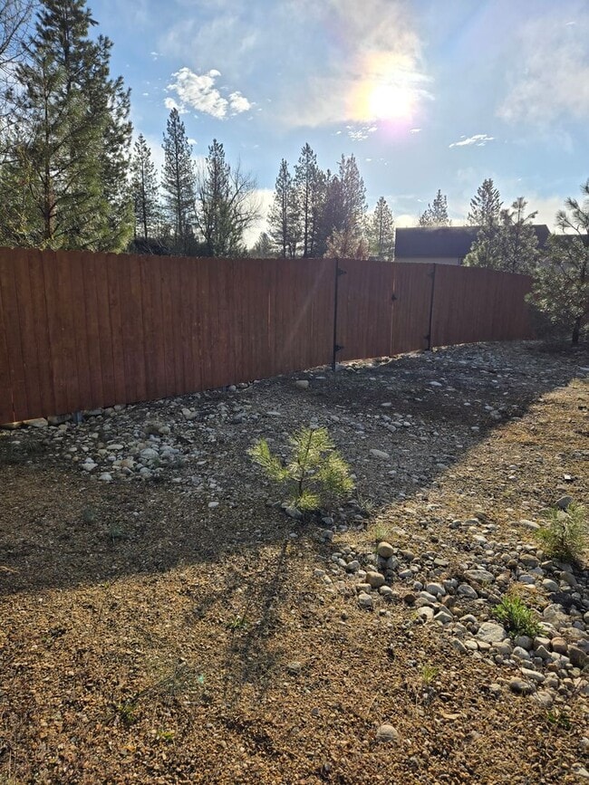 Building Photo - Mountain Retreat – 3 Bed 2.5 Bath Home on ...