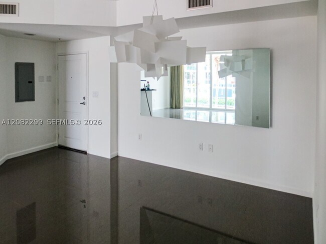 Building Photo - 7900 Harbor Island Dr