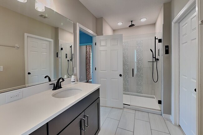 Building Photo - 1245 Celery Oaks Ln