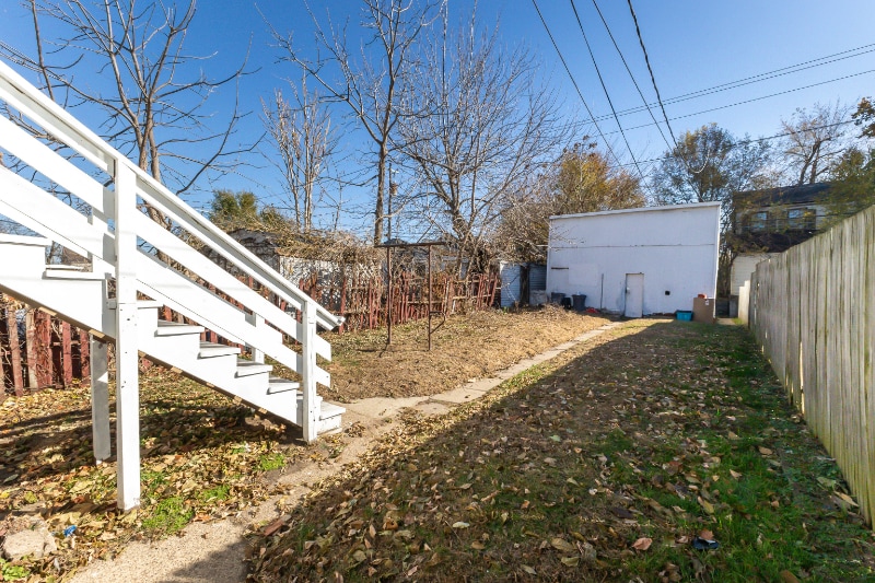 Building Photo - 1208 Rhomberg Ave