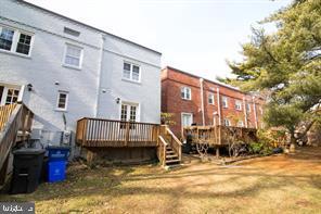 Building Photo - 6747 Kenwood Forest Ln