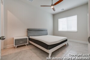 Building Photo - 1114 Aidenbaum