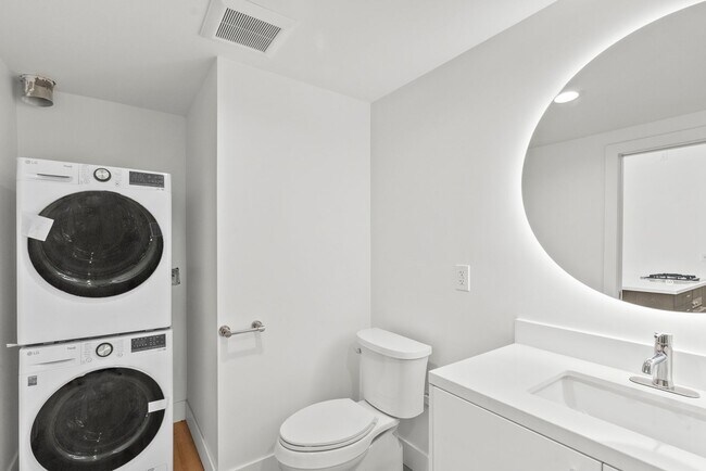 Building Photo - Brand New Live-Work Studio/Lofts in North ...